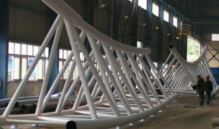 二连浩特管廊钢结构与桁架结构的管道支架应该如何区分